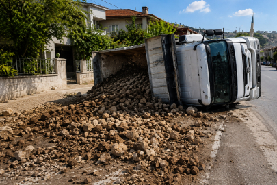 Şoförün manevrası faciayı engelledi