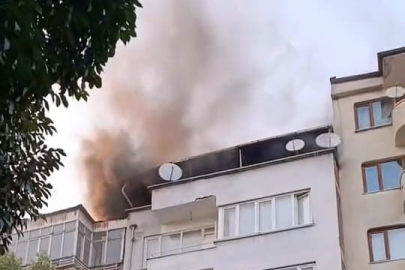Bursa'da yangın paniği! Alevler apartmanı kapladı ...