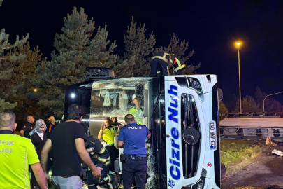 Kayseri’de otobüs ile yakıt tankeri çarpıştı: Yaklaşık 30 kişi yaralandı