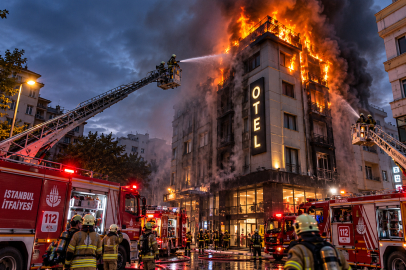 Bakırköy’de otel yangını: 12 kişi yaralandı