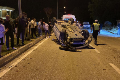 Kamyonetle çarpışan otomobil takla attı: 2 yaralı