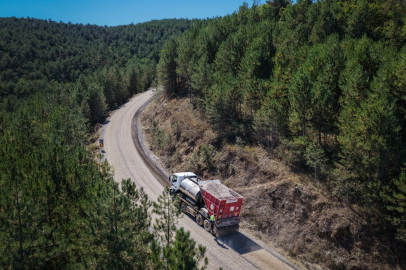 Büyükşehir’den kırsal ulaşım hamlesi: 3 ilçede 50 kilometrelik yol yenilendi