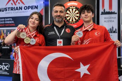 Yıldırımlı dartçılardan milli gurur