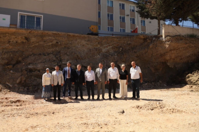 Mütareke İlkokulu’nda çöken duvar sonrası çalışmalar hızlandı