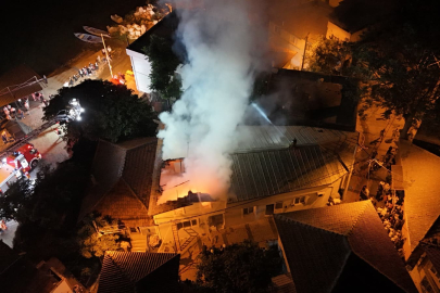 Gölyazı’da alevler geceyi aydınlattı: Ekipler yangını çevreye sıçramadan söndürdü