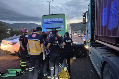 İstanbul-İzmir Otoyolu’nda zincirleme kaza: 7 araç birbirine girdi, 11 kişi yaralandı