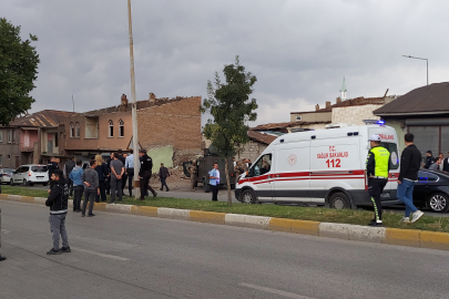 Erzurum'da iki aile arasında silahla çatışma: 1'i polis 12 yaralı
