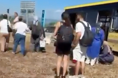 Belediye otobüsündeki kaza anı kameraya yansıdı