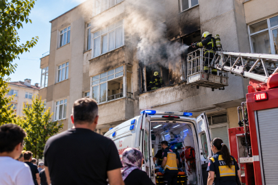 Bursa’da mutfakta yangın paniği: 2’si çocuk 4 kişi dumandan etkilendi