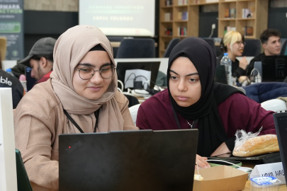 TÜRGEV’den gençlere yapay zekâ odaklı üretim programı: AI CRAFT başladı