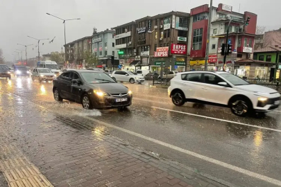 Bursa Valiliği’nden kuvvetli sağanak uyarısı! 26 saat etkili olacak...
