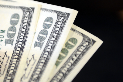 Döviz güne hareketli başladı: Dolar 48,83 TL seviyesinde