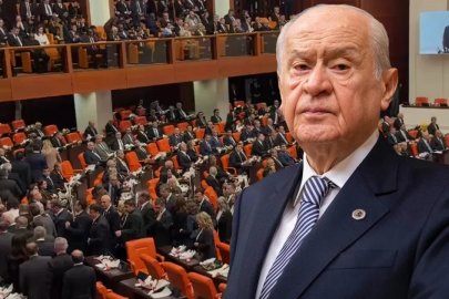 Cumhurbaşkanı Erdoğan Meclis'te kürsüye çıkınca Yeni Parti salonu terk etti! Devlet Bahçeli'den tepki geldi