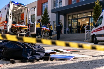Başakşehir’de ortaokulda bıçaklı kavga: 5 öğrenci yaralandı, veliler okula akın etti