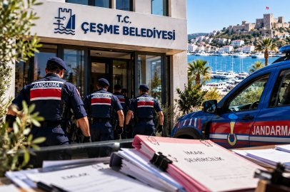 Çeşme Belediyesi’ne operasyonda 8 gözaltı: 3 şüpheli aranıyor