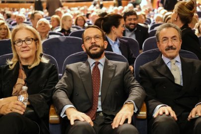 Bursa'da senfoni sezonu görkemli konserle açıldı! Gürer Aykal ve Valeriy Sokolov aynı sahnede