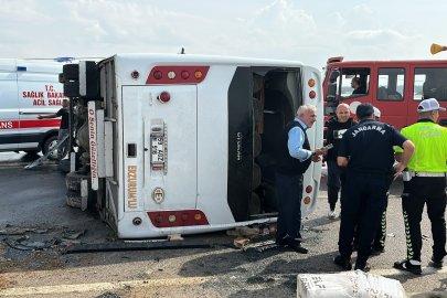 Antalya-Isparta yolunda yolcu midibüsü devrildi! 17 yaralı, 1 kişinin durumu ağır