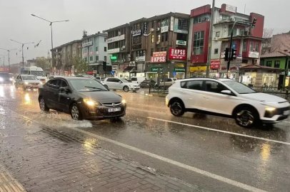 Bursa Valiliği'nden son dakika uyarısı! Kent genelinde kuvvetli sağanak bekleniyor