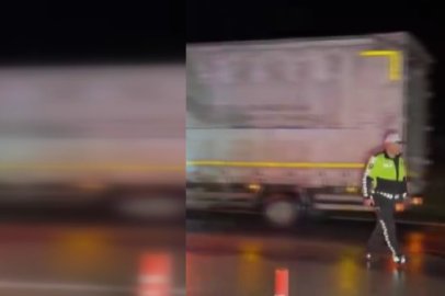 Bursa'da 4 araç birbirine girdi! Gemlik-Orhangazi yolunda trafik kilitlendi
