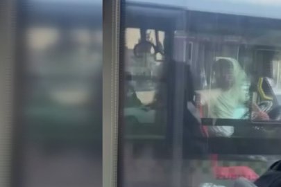 Bursa'da otobüs ve minibüs şoförü arasında yol verme tartışması kamerada