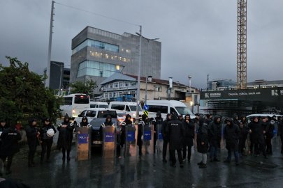 Halk TV binasında sabah saatlerinde polis araması! Çevik kuvvet önlem aldı
