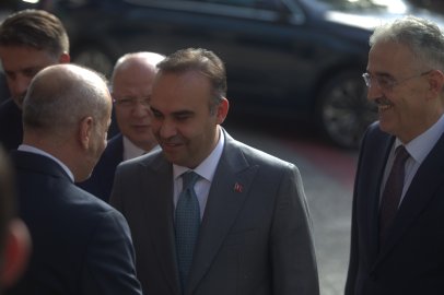Bakan Kacır Bursa'da açıkladı! Yerli navigasyon ve Ay yolculuğu için tarih verdi