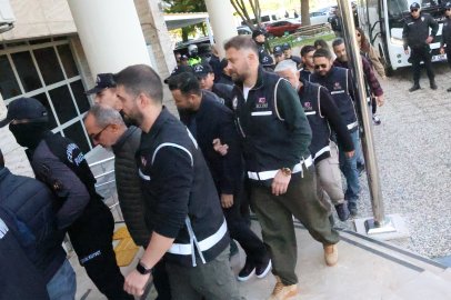 Milas Belediyesine yönelik soruşturmada 18 tutuklama! Belediye Başkanı ve oğlu da tutuklandı