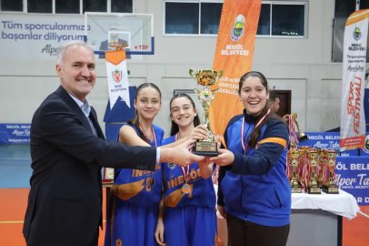 İnegöl'de basketbol heyecanı sona erdi! 42 takım ve 210 sporcu mücadele etti