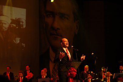 Bursa'da Cumhuriyet coşkusu müzikle taçlandı! Türk musikisiyle unutulmaz gece