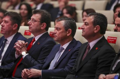 Siyaset kulislerini hareketlendiren iddia! Özgür Özel cumhurbaşkanlığına mı hazırlanıyor?