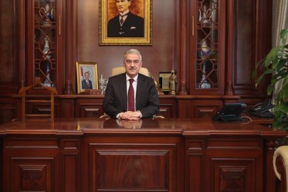 Bursa Valisi Erol Ayyıldız'dan 29 Ekim mesajı: “Cumhuriyetimizi geleceğe taşımak ortak sorumluluğumuz”