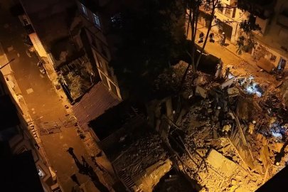 İstanbul Beyoğlu'nda 5 katlı bina çöktü! Enkaz altında arama çalışması başlatıldı