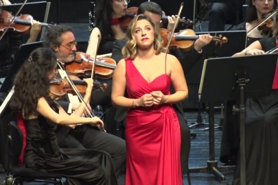 Bursa'da Cumhuriyet'in 103. yılına özel konser! İzmir Marşı hep bir ağızdan söylendi