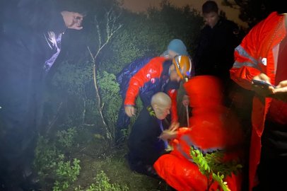 Bursa'da mantar toplamaya giden yaşlı çift kayboldu! Jandarma sırtında taşıyarak kurtardı