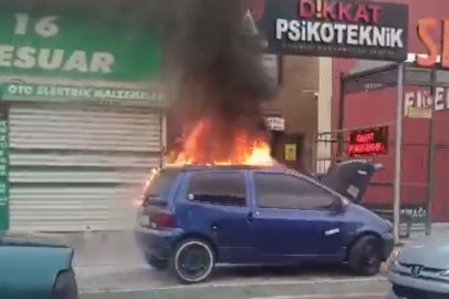 Bursa'da park halindeki otomobil alevlere teslim oldu!