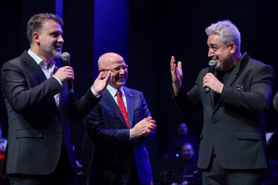 Bursa'da Türk Sanat Müziği rüzgârı! Alaturka'nın yıldızları aynı sahnede buluştu